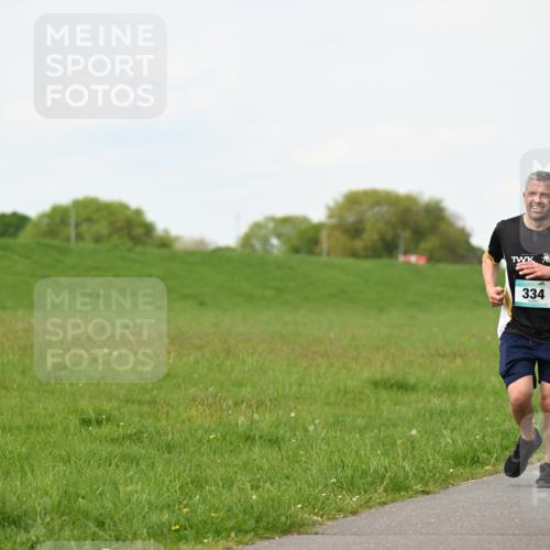 10.05.2026 - 8. Wedeler Halbmarathon Dr. Thomas Lammeyer http://msf.ph/oto/9696603 10.05.2026 11:25:42 Laufen 334 meine-sportfotos.de