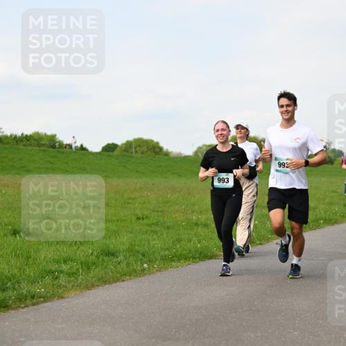 10.05.2026 - 8. Wedeler Halbmarathon Dr. Thomas Lammeyer http://msf.ph/oto/9696622 10.05.2026 11:25:47 Laufen 993, 992, 134, 440, 2176 meine-sportfotos.de