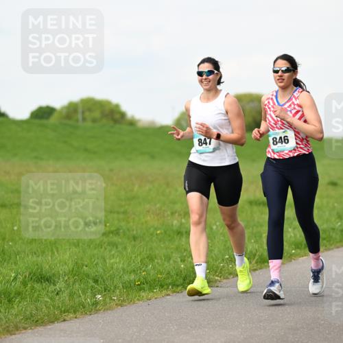 10.05.2026 - 8. Wedeler Halbmarathon Dr. Thomas Lammeyer http://msf.ph/oto/9696706 10.05.2026 11:26:06 Laufen 847, 846 meine-sportfotos.de