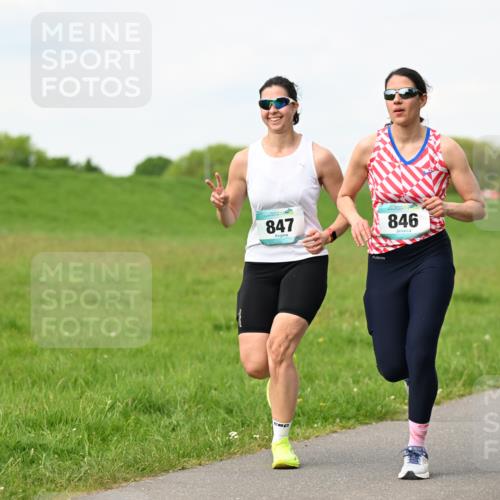10.05.2026 - 8. Wedeler Halbmarathon Dr. Thomas Lammeyer http://msf.ph/oto/9696710 10.05.2026 11:26:07 Laufen 847, 846 meine-sportfotos.de