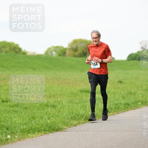10.05.2026 - 8. Wedeler Halbmarathon Dr. Thomas Lammeyer http://msf.ph/oto/9696731 10.05.2026 11:26:17 Laufen 154 meine-sportfotos.de