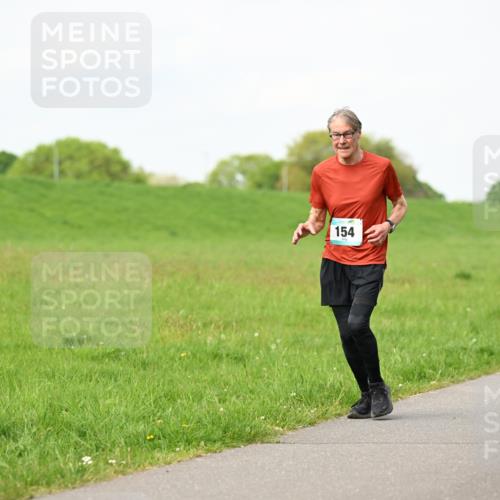 10.05.2026 - 8. Wedeler Halbmarathon Dr. Thomas Lammeyer http://msf.ph/oto/9696733 10.05.2026 11:26:17 Laufen 154 meine-sportfotos.de