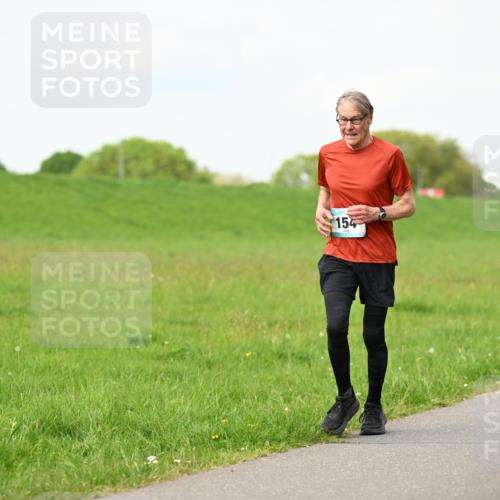 10.05.2026 - 8. Wedeler Halbmarathon Dr. Thomas Lammeyer http://msf.ph/oto/9696736 10.05.2026 11:26:17 Laufen 154 meine-sportfotos.de