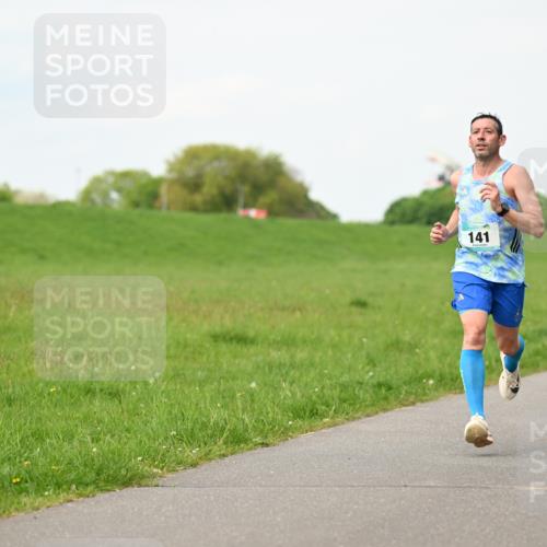 10.05.2026 - 8. Wedeler Halbmarathon Dr. Thomas Lammeyer http://msf.ph/oto/9696744 10.05.2026 11:26:21 Laufen 141 meine-sportfotos.de