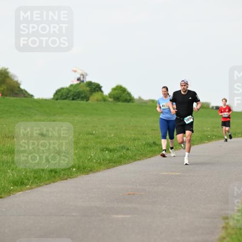 10.05.2026 - 8. Wedeler Halbmarathon Dr. Thomas Lammeyer http://msf.ph/oto/9696758 10.05.2026 11:26:26 Laufen 2099 meine-sportfotos.de