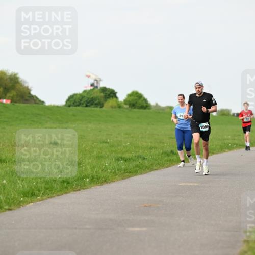 10.05.2026 - 8. Wedeler Halbmarathon Dr. Thomas Lammeyer http://msf.ph/oto/9696759 10.05.2026 11:26:26 Laufen 817, 2099 meine-sportfotos.de