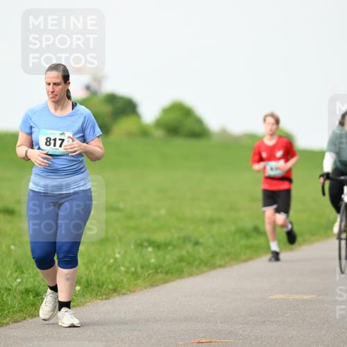 10.05.2026 - 8. Wedeler Halbmarathon Dr. Thomas Lammeyer http://msf.ph/oto/9696782 10.05.2026 11:26:32 Laufen 817 meine-sportfotos.de