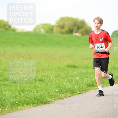 10.05.2026 - 8. Wedeler Halbmarathon Dr. Thomas Lammeyer http://msf.ph/oto/9696791 10.05.2026 11:26:38 Laufen 934 meine-sportfotos.de