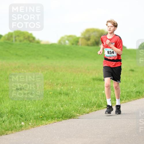 10.05.2026 - 8. Wedeler Halbmarathon Dr. Thomas Lammeyer http://msf.ph/oto/9696795 10.05.2026 11:26:39 Laufen 934 meine-sportfotos.de