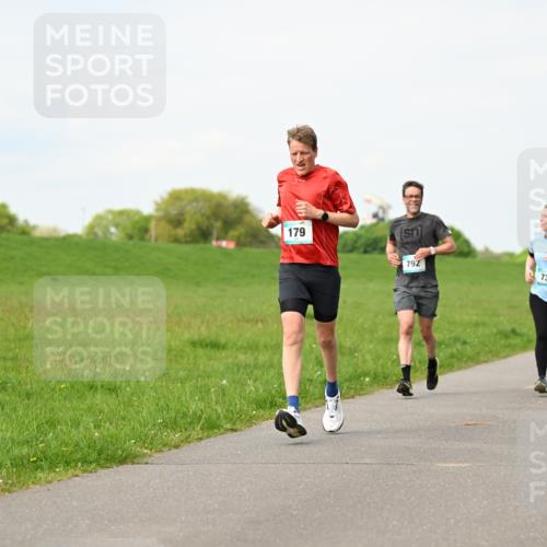 10.05.2026 - 8. Wedeler Halbmarathon Dr. Thomas Lammeyer http://msf.ph/oto/9696812 10.05.2026 11:26:46 Laufen 179 meine-sportfotos.de