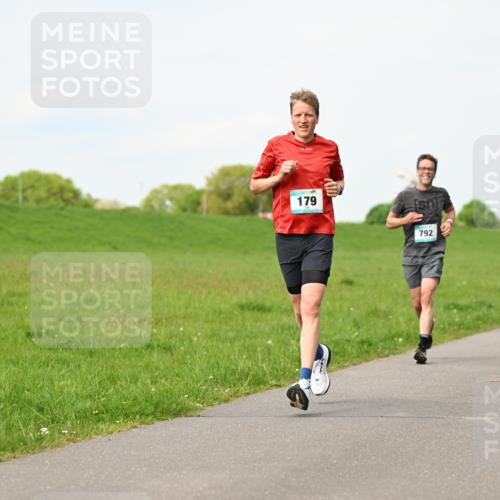 10.05.2026 - 8. Wedeler Halbmarathon Dr. Thomas Lammeyer http://msf.ph/oto/9696815 10.05.2026 11:26:47 Laufen 179, 792 meine-sportfotos.de