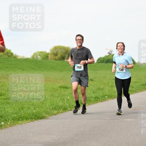 10.05.2026 - 8. Wedeler Halbmarathon Dr. Thomas Lammeyer http://msf.ph/oto/9696823 10.05.2026 11:26:48 Laufen 179, 792, 730 meine-sportfotos.de