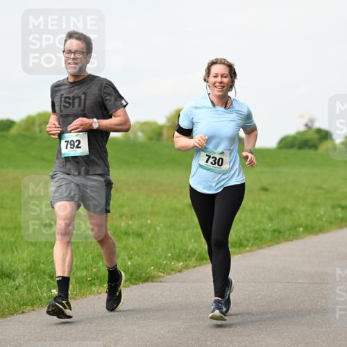 10.05.2026 - 8. Wedeler Halbmarathon Dr. Thomas Lammeyer http://msf.ph/oto/9696832 10.05.2026 11:26:50 Laufen 792, 730 meine-sportfotos.de