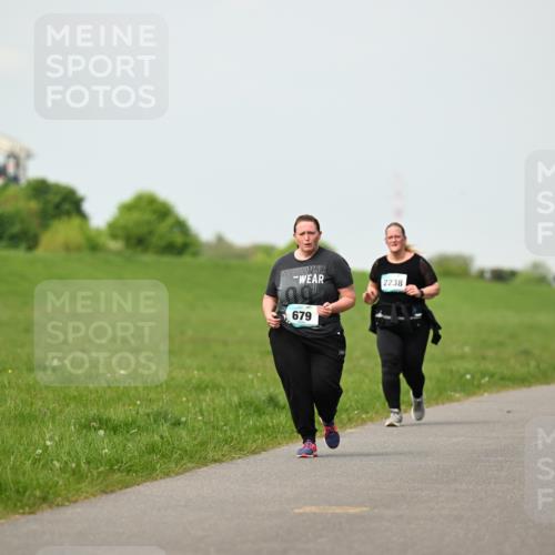 10.05.2026 - 8. Wedeler Halbmarathon Dr. Thomas Lammeyer http://msf.ph/oto/9696884 10.05.2026 11:27:05 Laufen 2238, 679 meine-sportfotos.de