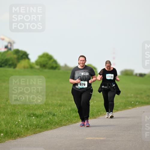 10.05.2026 - 8. Wedeler Halbmarathon Dr. Thomas Lammeyer http://msf.ph/oto/9696891 10.05.2026 11:27:06 Laufen 2238, 679 meine-sportfotos.de