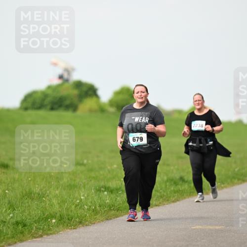 10.05.2026 - 8. Wedeler Halbmarathon Dr. Thomas Lammeyer http://msf.ph/oto/9696906 10.05.2026 11:27:08 Laufen 679, 2238 meine-sportfotos.de