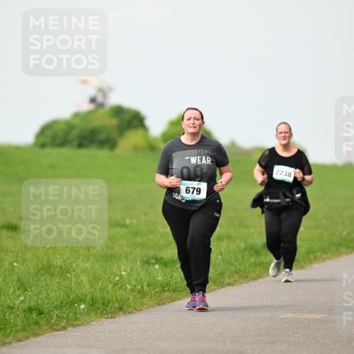 10.05.2026 - 8. Wedeler Halbmarathon Dr. Thomas Lammeyer http://msf.ph/oto/9696909 10.05.2026 11:27:09 Laufen 679, 2238, 108 meine-sportfotos.de