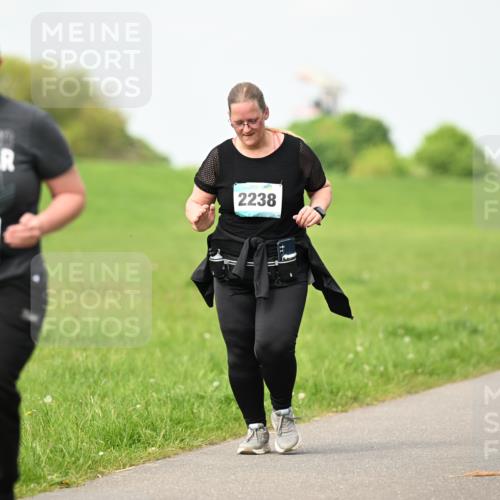 10.05.2026 - 8. Wedeler Halbmarathon Dr. Thomas Lammeyer http://msf.ph/oto/9696928 10.05.2026 11:27:14 Laufen 2238, 679 meine-sportfotos.de