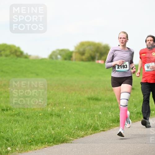 10.05.2026 - 8. Wedeler Halbmarathon Dr. Thomas Lammeyer http://msf.ph/oto/9696959 10.05.2026 11:27:23 Laufen 2193 meine-sportfotos.de