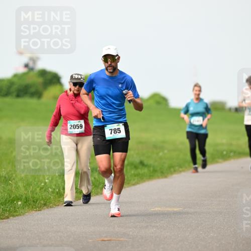 10.05.2026 - 8. Wedeler Halbmarathon Dr. Thomas Lammeyer http://msf.ph/oto/9696987 10.05.2026 11:27:31 Laufen 2059, 785 meine-sportfotos.de
