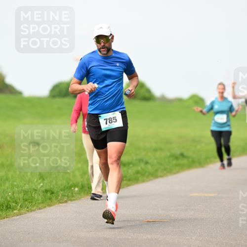 10.05.2026 - 8. Wedeler Halbmarathon Dr. Thomas Lammeyer http://msf.ph/oto/9696997 10.05.2026 11:27:32 Laufen 785 meine-sportfotos.de