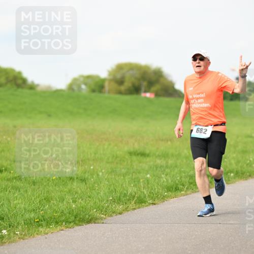 10.05.2026 - 8. Wedeler Halbmarathon Dr. Thomas Lammeyer http://msf.ph/oto/9697047 10.05.2026 11:27:42 Laufen 682 meine-sportfotos.de