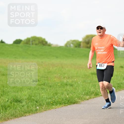 10.05.2026 - 8. Wedeler Halbmarathon Dr. Thomas Lammeyer http://msf.ph/oto/9697053 10.05.2026 11:27:43 Laufen 682 meine-sportfotos.de