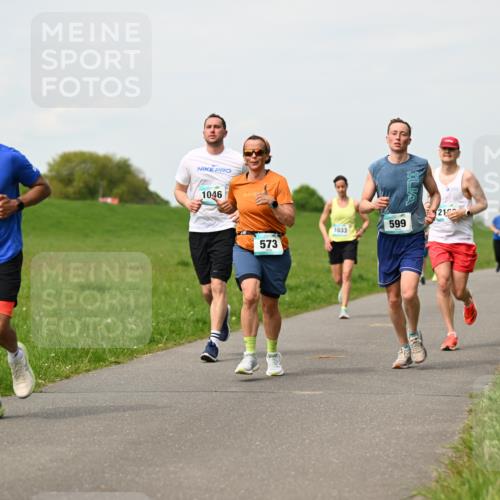 10.05.2026 - 8. Wedeler Halbmarathon Dr. Thomas Lammeyer http://msf.ph/oto/9697092 10.05.2026 11:27:58 Laufen 2145, 1046, 599, 1033, 573 meine-sportfotos.de