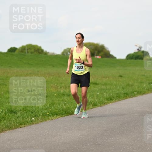 10.05.2026 - 8. Wedeler Halbmarathon Dr. Thomas Lammeyer http://msf.ph/oto/9697114 10.05.2026 11:28:03 Laufen 1033 meine-sportfotos.de