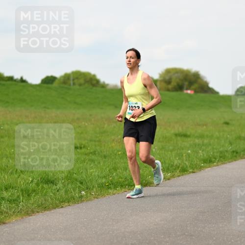 10.05.2026 - 8. Wedeler Halbmarathon Dr. Thomas Lammeyer http://msf.ph/oto/9697116 10.05.2026 11:28:03 Laufen 1011 meine-sportfotos.de