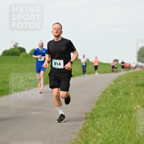 10.05.2026 - 8. Wedeler Halbmarathon Dr. Thomas Lammeyer http://msf.ph/oto/9697147 10.05.2026 11:28:11 Laufen 2040, 814 meine-sportfotos.de