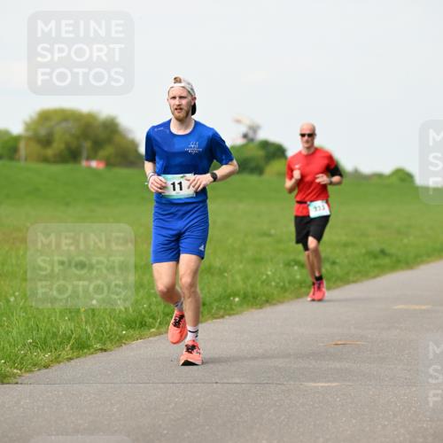 10.05.2026 - 8. Wedeler Halbmarathon Dr. Thomas Lammeyer http://msf.ph/oto/9697156 10.05.2026 11:28:13 Laufen 333 meine-sportfotos.de