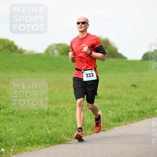 10.05.2026 - 8. Wedeler Halbmarathon Dr. Thomas Lammeyer http://msf.ph/oto/9697172 10.05.2026 11:28:16 Laufen 333 meine-sportfotos.de
