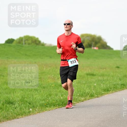 10.05.2026 - 8. Wedeler Halbmarathon Dr. Thomas Lammeyer http://msf.ph/oto/9697175 10.05.2026 11:28:16 Laufen 333 meine-sportfotos.de