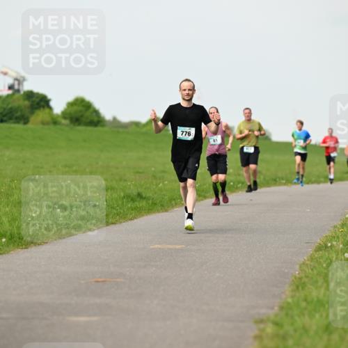 10.05.2026 - 8. Wedeler Halbmarathon Dr. Thomas Lammeyer http://msf.ph/oto/9697229 10.05.2026 11:28:27 Laufen 776 meine-sportfotos.de