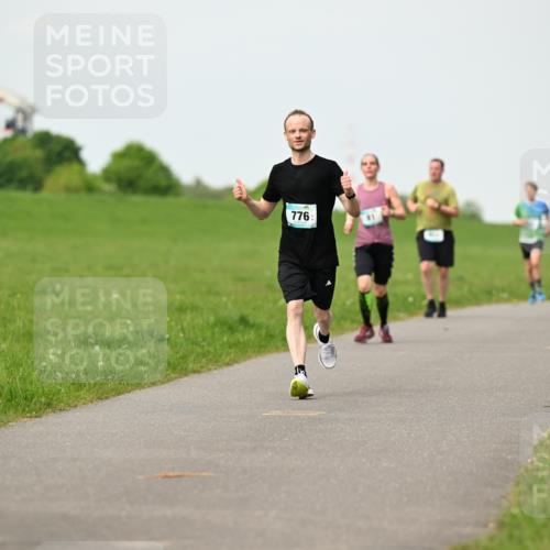 10.05.2026 - 8. Wedeler Halbmarathon Dr. Thomas Lammeyer http://msf.ph/oto/9697232 10.05.2026 11:28:28 Laufen 776 meine-sportfotos.de
