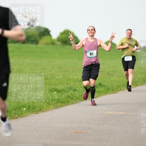 10.05.2026 - 8. Wedeler Halbmarathon Dr. Thomas Lammeyer http://msf.ph/oto/9697250 10.05.2026 11:28:31 Laufen 911 meine-sportfotos.de