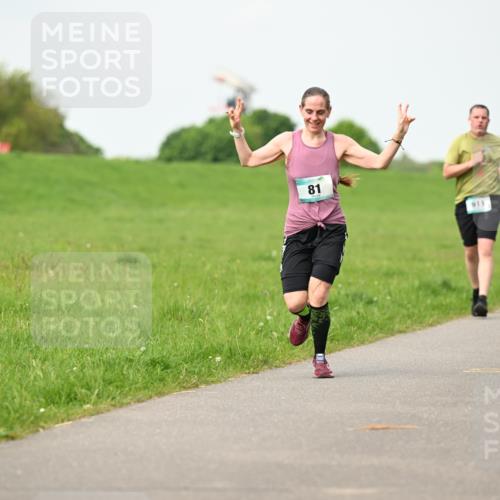 10.05.2026 - 8. Wedeler Halbmarathon Dr. Thomas Lammeyer http://msf.ph/oto/9697260 10.05.2026 11:28:32 Laufen 911 meine-sportfotos.de