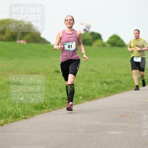 10.05.2026 - 8. Wedeler Halbmarathon Dr. Thomas Lammeyer http://msf.ph/oto/9697269 10.05.2026 11:28:33 Laufen 119 meine-sportfotos.de