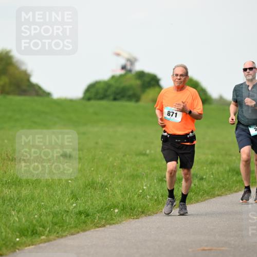10.05.2026 - 8. Wedeler Halbmarathon Dr. Thomas Lammeyer http://msf.ph/oto/9697350 10.05.2026 11:28:49 Laufen 871, 425 meine-sportfotos.de