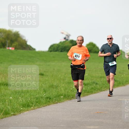 10.05.2026 - 8. Wedeler Halbmarathon Dr. Thomas Lammeyer http://msf.ph/oto/9697355 10.05.2026 11:28:50 Laufen 871, 425 meine-sportfotos.de