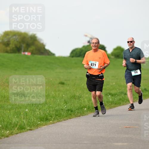 10.05.2026 - 8. Wedeler Halbmarathon Dr. Thomas Lammeyer http://msf.ph/oto/9697358 10.05.2026 11:28:50 Laufen 871, 425 meine-sportfotos.de