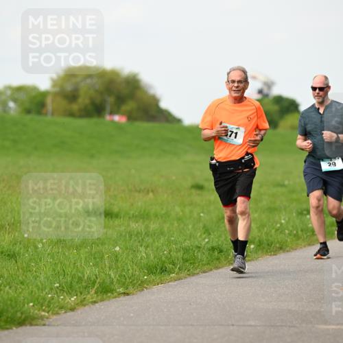 10.05.2026 - 8. Wedeler Halbmarathon Dr. Thomas Lammeyer http://msf.ph/oto/9697364 10.05.2026 11:28:51 Laufen 425 meine-sportfotos.de