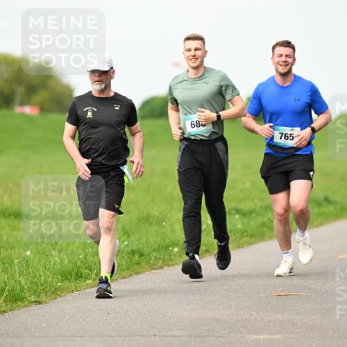 10.05.2026 - 8. Wedeler Halbmarathon Dr. Thomas Lammeyer http://msf.ph/oto/9697428 10.05.2026 11:29:11 Laufen 765 meine-sportfotos.de