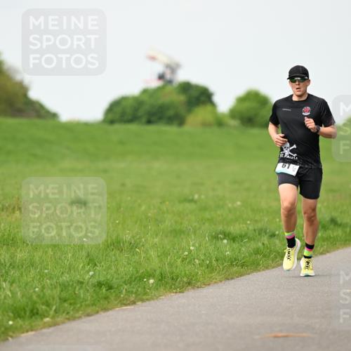 10.05.2026 - 8. Wedeler Halbmarathon Dr. Thomas Lammeyer http://msf.ph/oto/9697472 10.05.2026 11:29:23 Laufen  meine-sportfotos.de