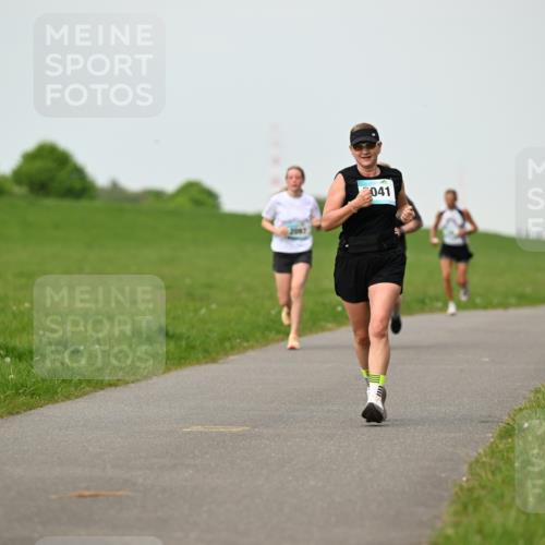 10.05.2026 - 8. Wedeler Halbmarathon Dr. Thomas Lammeyer http://msf.ph/oto/9697492 10.05.2026 11:29:28 Laufen 2067, 041 meine-sportfotos.de