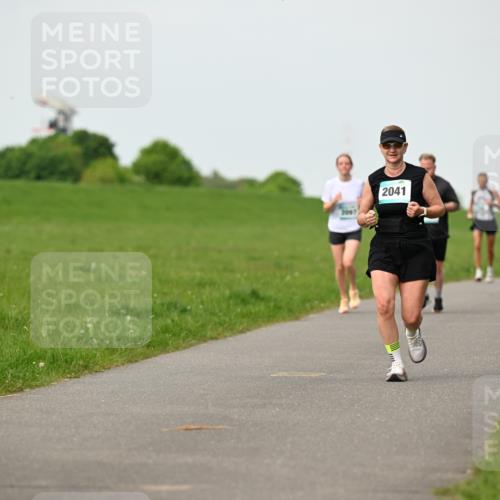 10.05.2026 - 8. Wedeler Halbmarathon Dr. Thomas Lammeyer http://msf.ph/oto/9697495 10.05.2026 11:29:28 Laufen 2041 meine-sportfotos.de