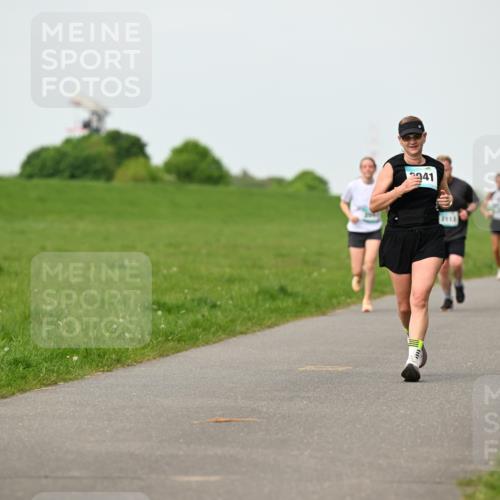 10.05.2026 - 8. Wedeler Halbmarathon Dr. Thomas Lammeyer http://msf.ph/oto/9697497 10.05.2026 11:29:28 Laufen 2941, 2113 meine-sportfotos.de