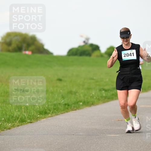 10.05.2026 - 8. Wedeler Halbmarathon Dr. Thomas Lammeyer http://msf.ph/oto/9697517 10.05.2026 11:29:31 Laufen 2041 meine-sportfotos.de
