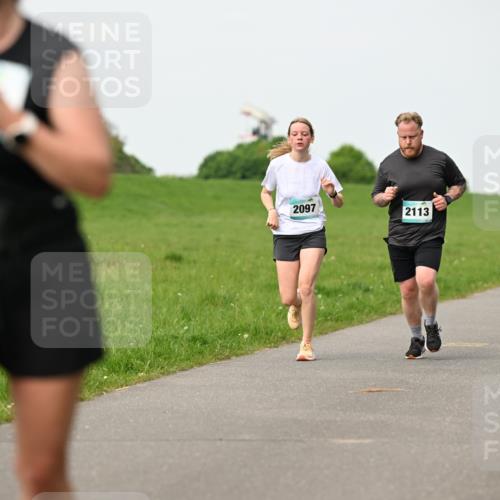 10.05.2026 - 8. Wedeler Halbmarathon Dr. Thomas Lammeyer http://msf.ph/oto/9697525 10.05.2026 11:29:34 Laufen 2097, 2113 meine-sportfotos.de